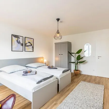 Glueck Auf Kaiserstrasse Muelheim * מולהיים אן דר רור