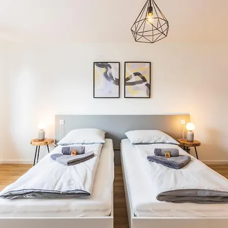 Glueck Auf Kaiserstrasse Muelheim Apartment