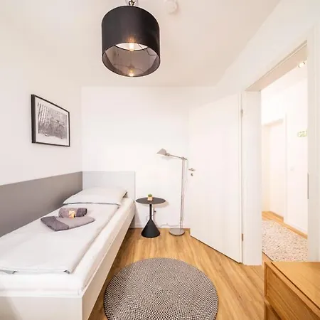 Apartment Glueck Auf Kaiserstrasse Muelheim *