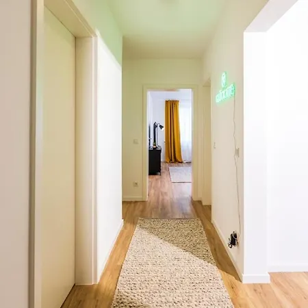 Glueck Auf Kaiserstrasse Muelheim מולהיים אן דר רור